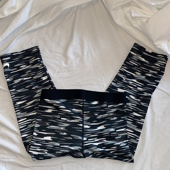 Nike Dri-Fit leggings - Picture 2 of 4